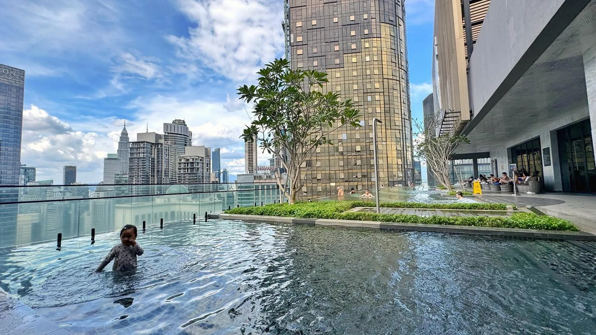 Axon Bukit Bintang Lovely 1Br Suite With Kl View Kuala Lumpur 0*,